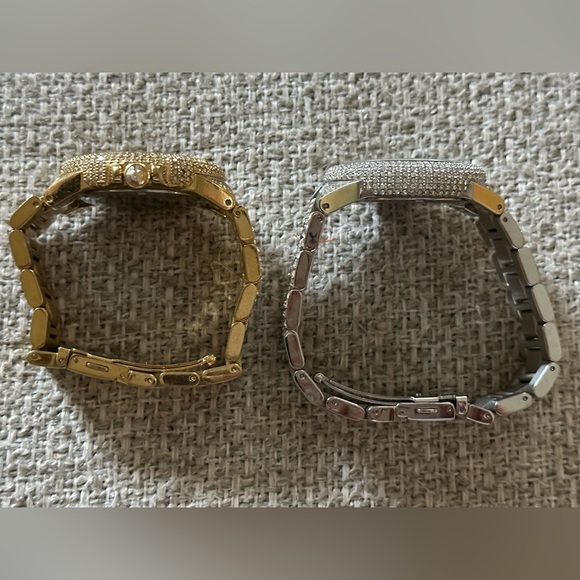 Authentic Michael Kors Silver Crystal Woman’s Watch! - Picture 8 of 8